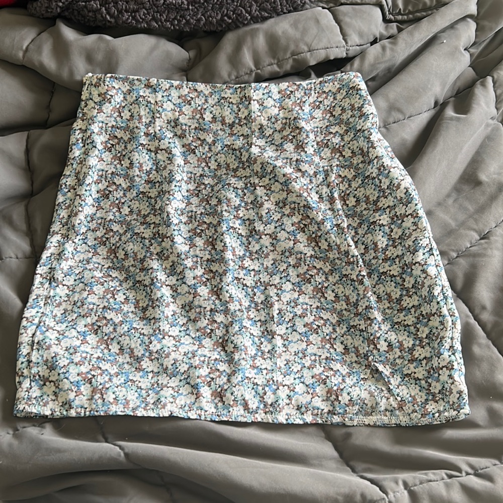 Woman’s blue floral skirt size-S